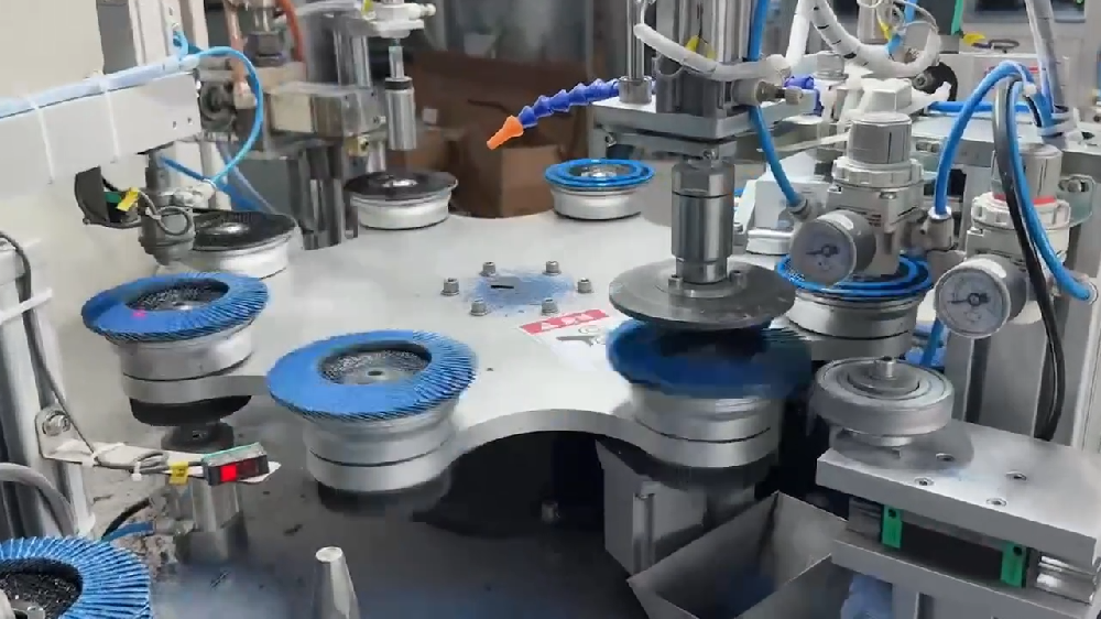 高速百叶片成型机设备