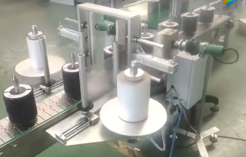 百叶轮揭标撞膜一体机工作视频展示